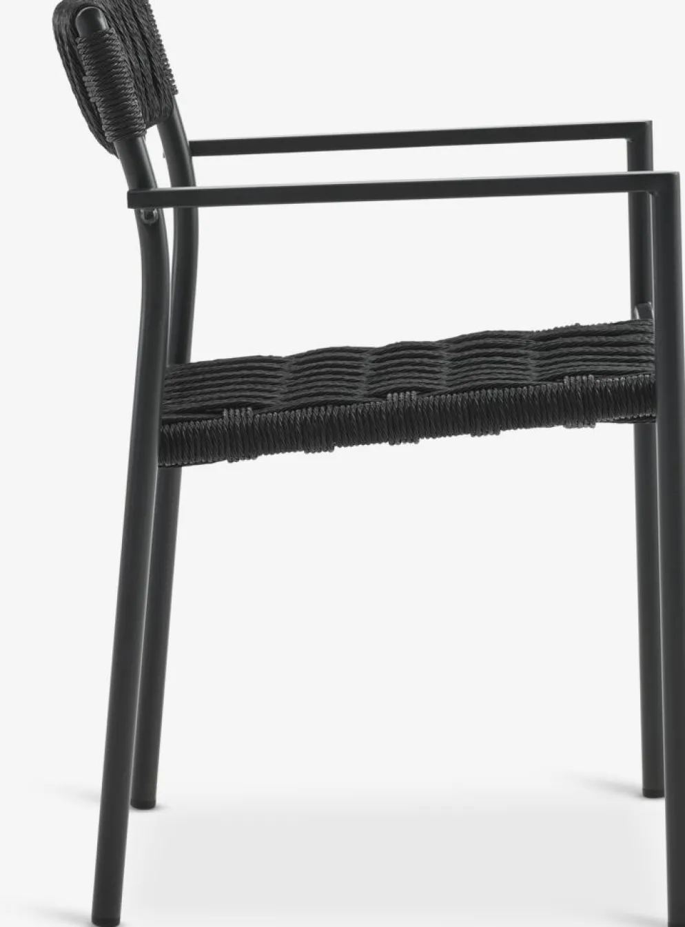 KAPPRUET + TRILLEVALLENMesa KAPPRUET L65 + 2 sillas TRILLEVALLEN negro