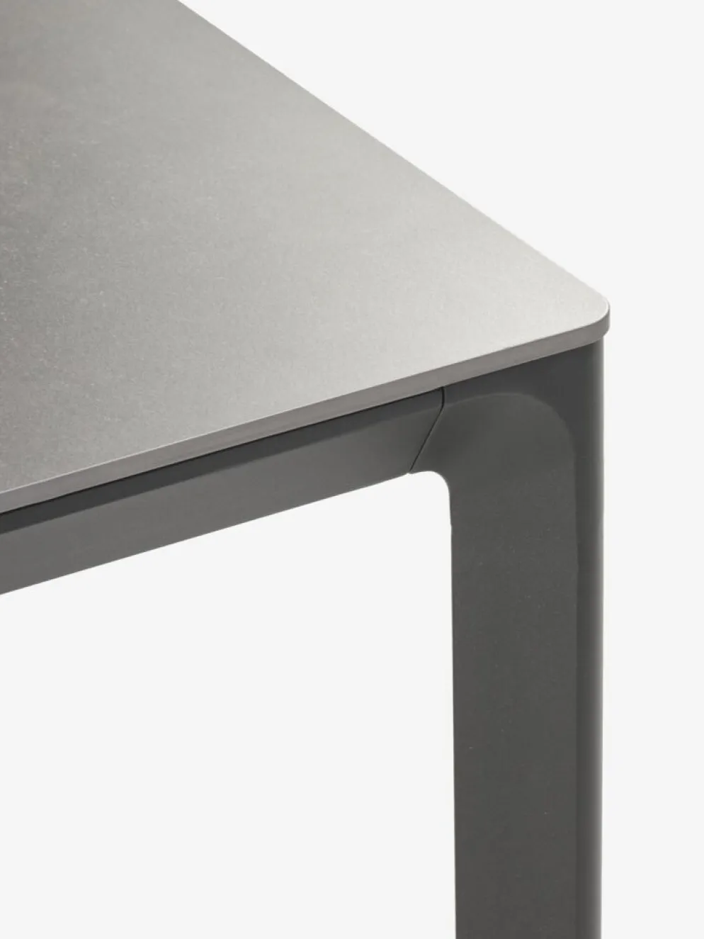 KUMLA + HEMSEDALMesa KUMLA L150 gris + 4 sillas HEMSEDAL negro