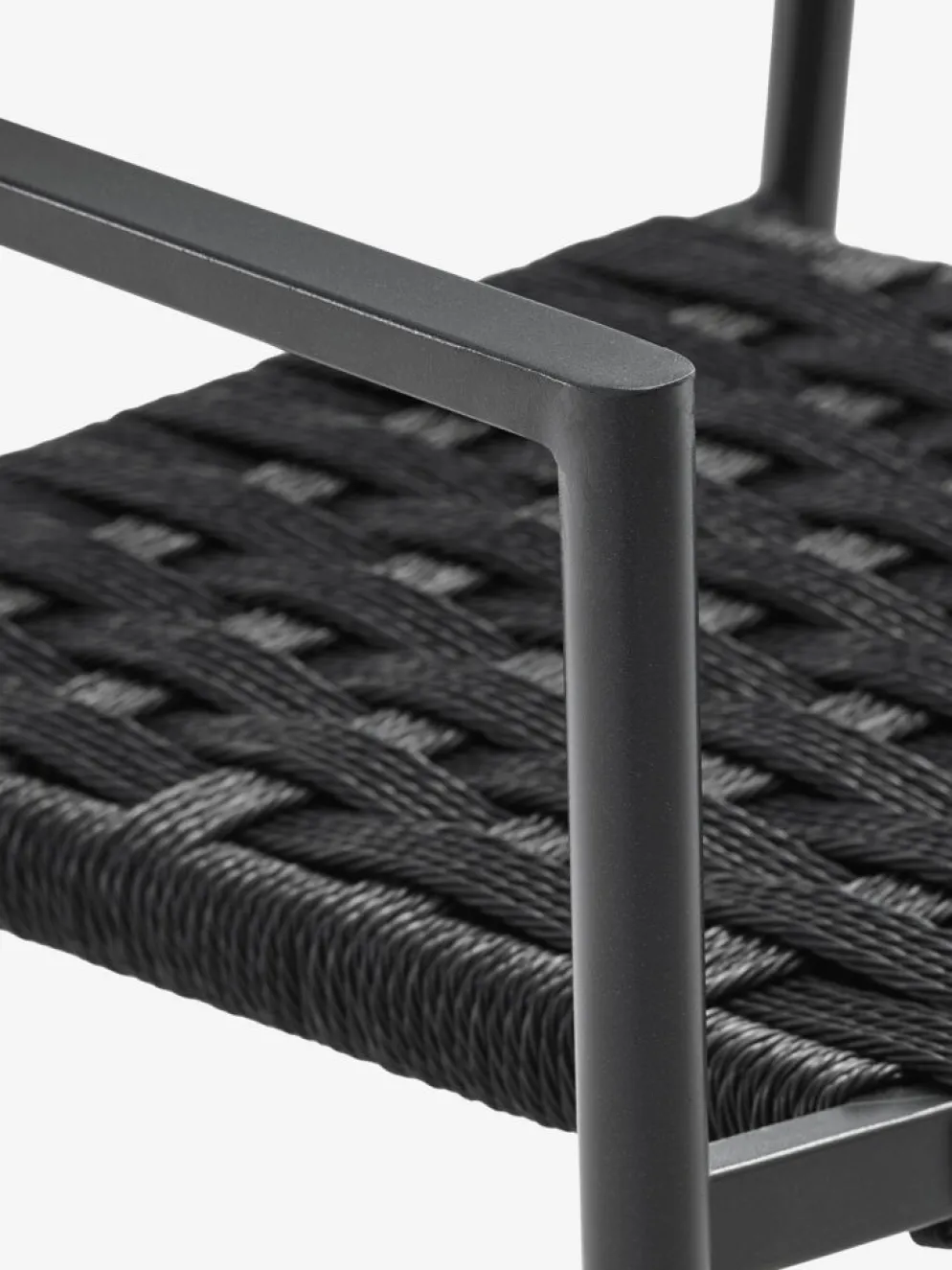 LANGET + TRILLEVALLENMesa LANGET L207 + 4 sillas TRILLEVALLEN negro