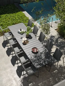 MOSS + GUDHJEMMesa MOSS L214/315 + 4 sillas GUDHJEM gris
