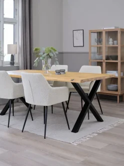 ROSLEV + PURHUSMesa ROSLEV L200 roble natural + 4 PURHUS blanco crudo/negro