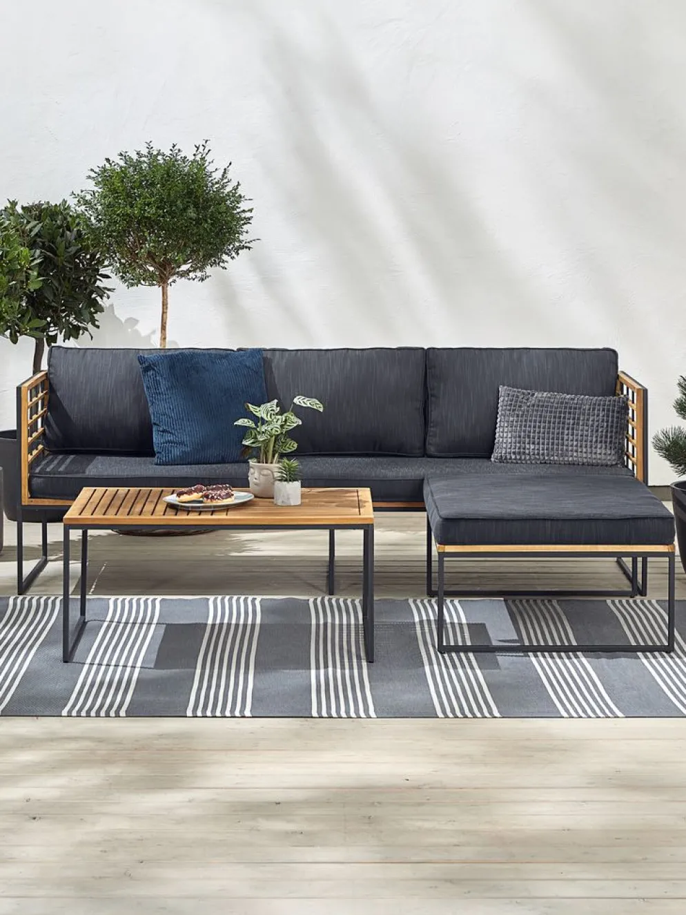 UGILTSofá de exterior UGILT con chaise longue 3 plazas madera